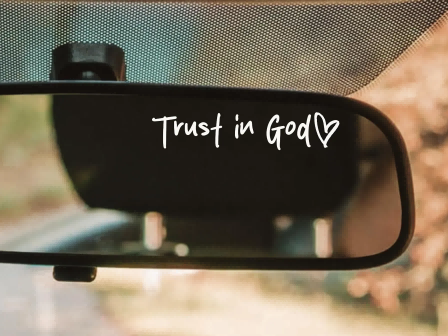 Zakaj so te nalepke za avtomobile s prenosom tako priljubljene v TikToku?