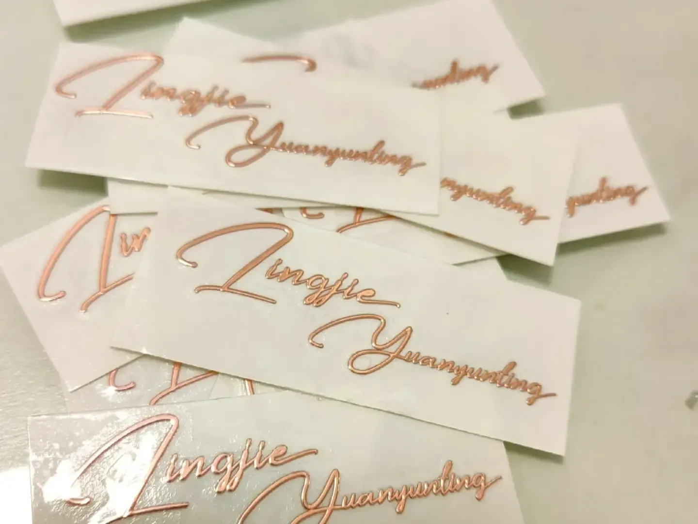 Ali so nalepke za prenos odstranljive?