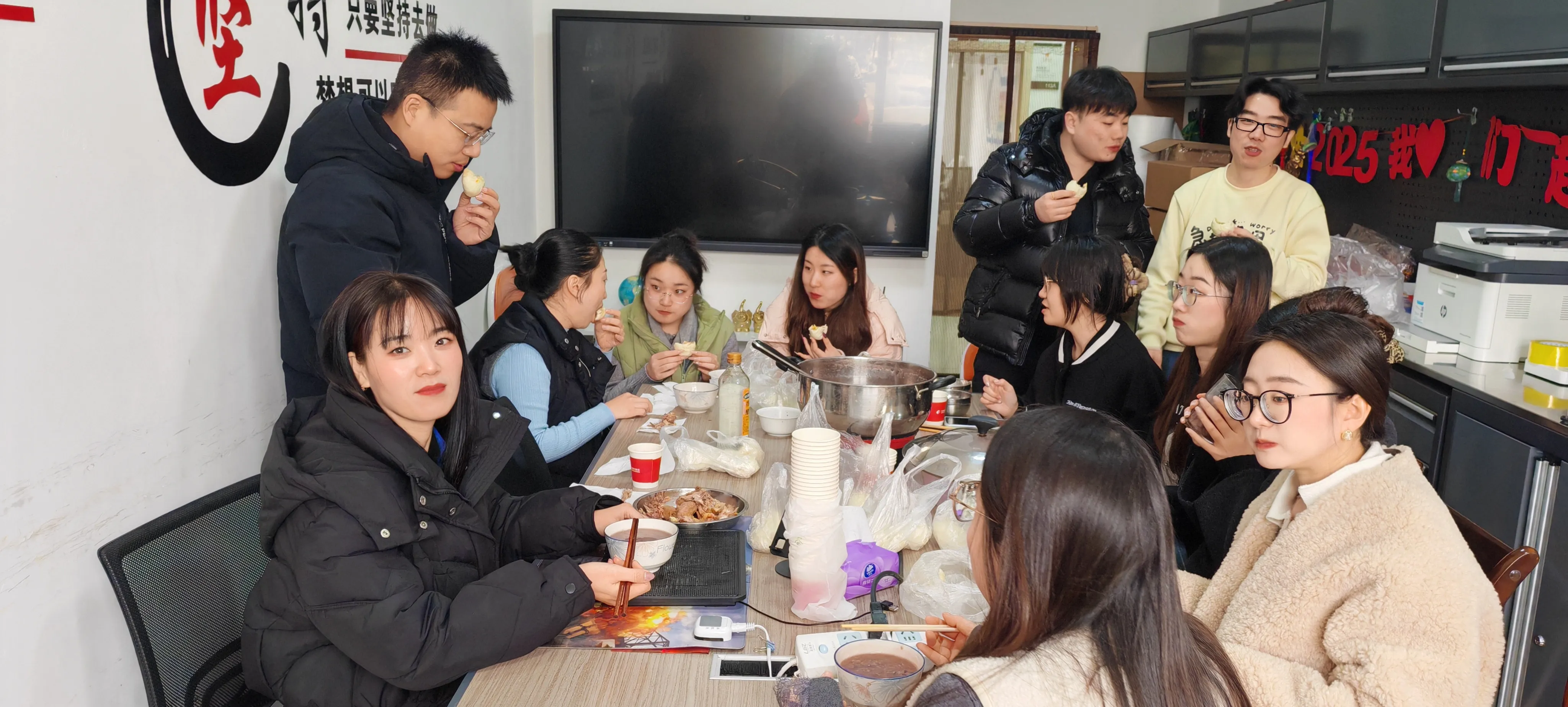 Okus tradicije in toplih želja v paketu JOJO